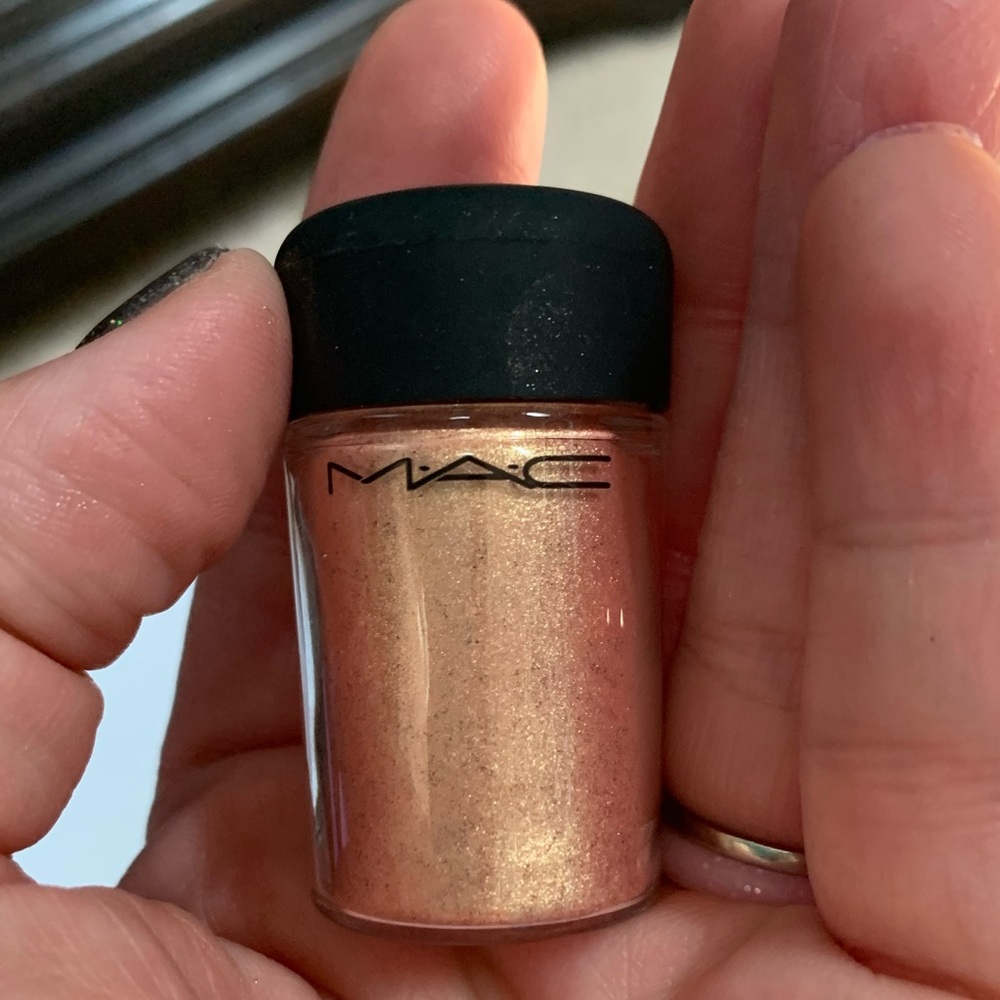 Mac pigment Melon
